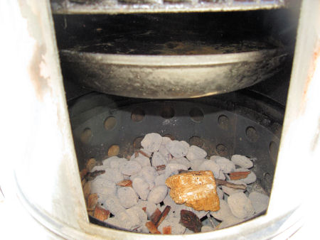 09-27-09_6a Wood chips on the charcoal