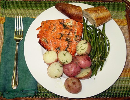 Grilled salmon w/dill new potatoes and green beans